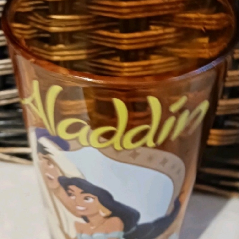 EUC Disney Aladdin 6" Tumbler 16 Ozs #110